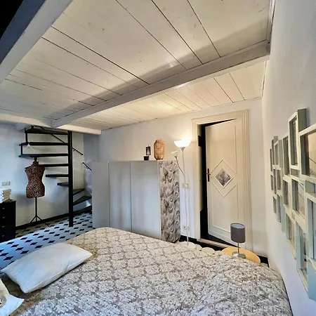 Apartment In Rome-trastevere - Amorhome *
