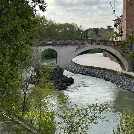 In Rome-trastevere - Amorhome * רומא